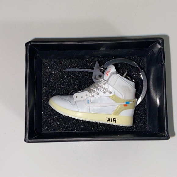 NIKE CUSTOM SHOE KEYCHAIN WITH BOX - Picture 4 of 8